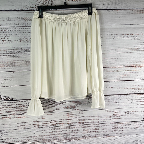 Three Eighty Two Women's Off Shoulder Ivory Top Size XS - Picture 1 of 8